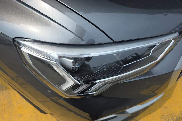 Used Audi Q3 2022 35 TFSI Fashion Dynamic Model Right Front Headlight
