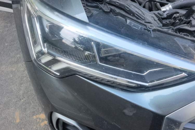 Used Audi Q3 2022 35 TFSI Fashion Dynamic Model Right Front Headlight