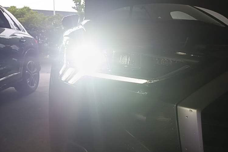 Used Audi Q3 2022 35 TFSI Fashion Dynamic Model Right Front Headlight