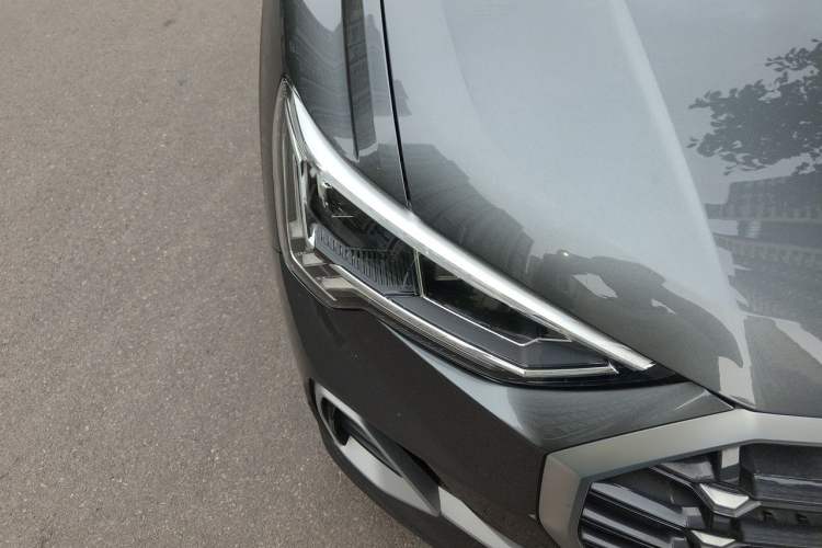 Used Audi Q3 2022 35 TFSI Fashion Dynamic Model Right Front Headlight