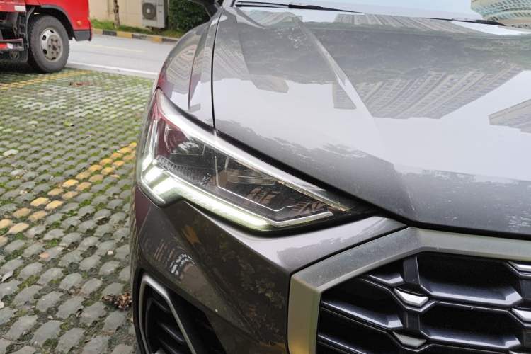 Used Audi Q3 2022 35 TFSI Fashion Dynamic Model Right Front Headlight