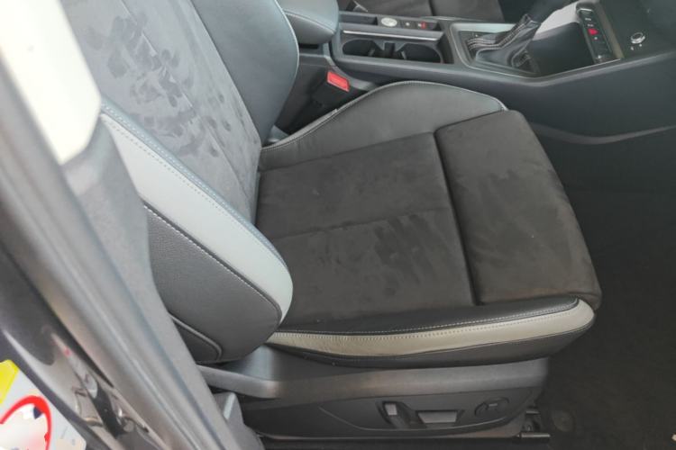 Used Audi Q3 2022 35 TFSI Progressive Dynamic Edition Right Front Seat