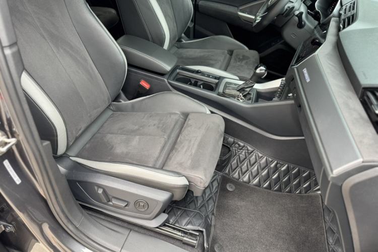 Used Audi Q3 2022 45 TFSI quattro Fashion Dynamic Model Right Front Seat