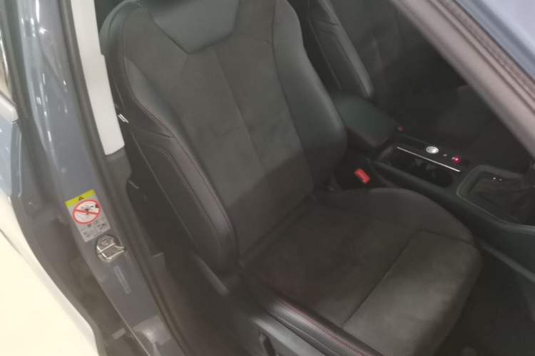 Used Audi Q3 2022 40 TFSI RS Package Performance Model Right Front Seat