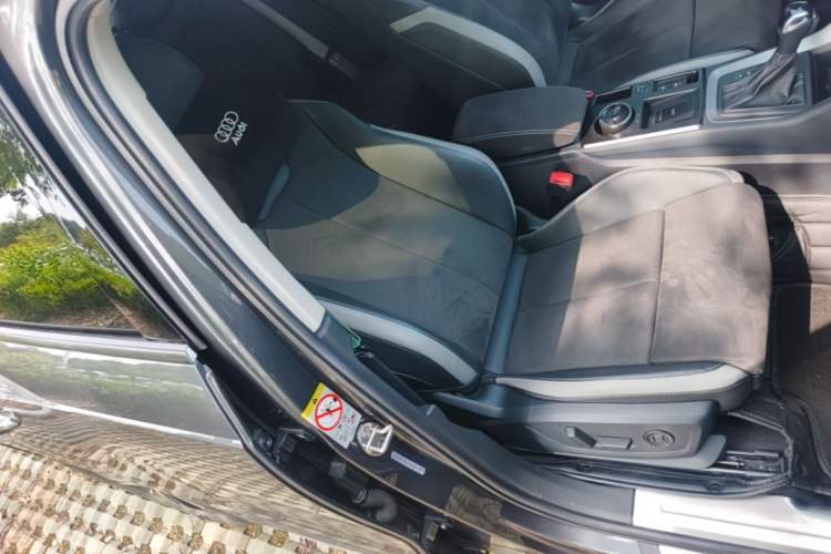 Used Audi Q3 2022 35 TFSI Fashion Dynamic Model Right Front Seat