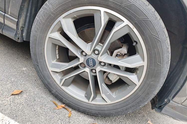 Used Audi Q3 2022 40 TFSI Fashion Dynamic Model Right Front Wheel Hub