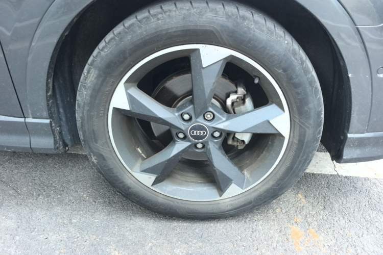 Used Audi Q3 2022 35 TFSI Fashion Dynamic Model Right Front Wheel Hub