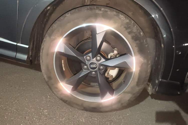 Used Audi Q3 2022 35 TFSI Fashion Dynamic Model Right Front Wheel Hub