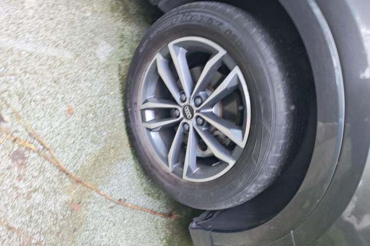 Used Audi Q3 2022 35 TFSI Progressive Dynamic Edition Right Front Wheel Hub