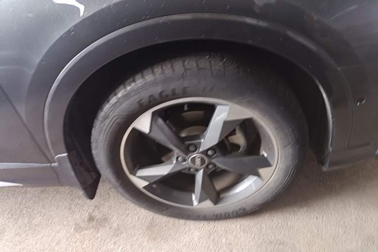 Used Audi Q3 2022 35 TFSI Fashion Dynamic Model Right Front Wheel Hub