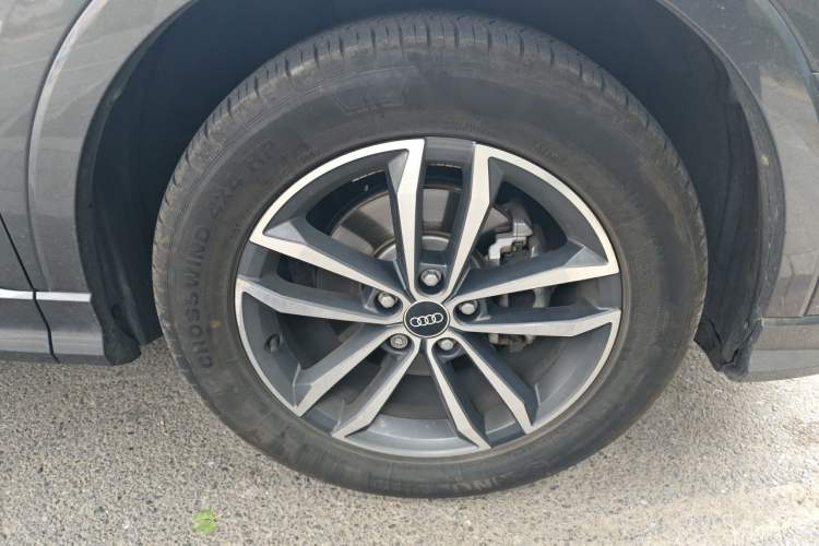 Used Audi Q3 2022 35 TFSI Progressive Dynamic Edition Right Front Wheel Hub