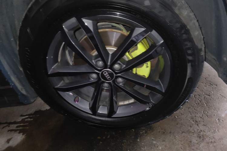 Used Audi Q3 2022 35 TFSI Progressive Dynamic Edition Right Front Wheel Hub