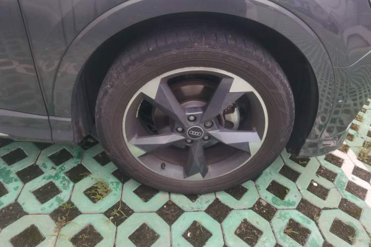 Used Audi Q3 2022 35 TFSI Fashion Dynamic Model Right Front Wheel Hub
