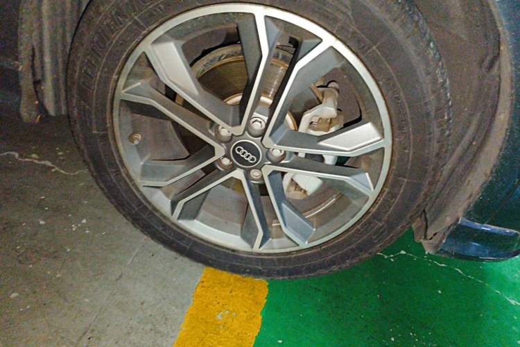 Used Audi Q3 2022 40 TFSI Fashion Dynamic Model Right Front Wheel Hub
