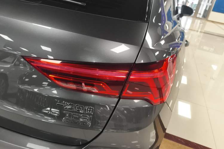 Used Audi Q3 2022 45 TFSI quattro Fashion Dynamic Model Right Rear Taillight