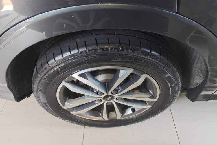 Used Audi Q3 2022 35 TFSI Progressive Dynamic Edition Right Rear Wheel Hub