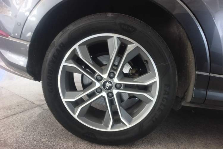 Used Audi Q3 2022 40 TFSI Fashion Dynamic Model Right Rear Wheel Hub