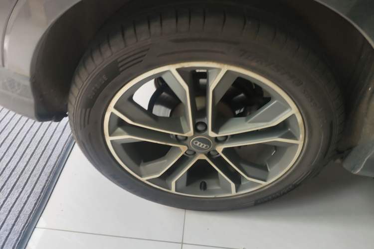 Used Audi Q3 2022 40 TFSI Fashion Dynamic Model Right Rear Wheel Hub