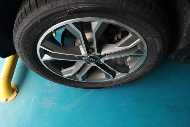 Used Audi Q3 2022 40 TFSI Fashion Dynamic Model Right Rear Wheel Hub