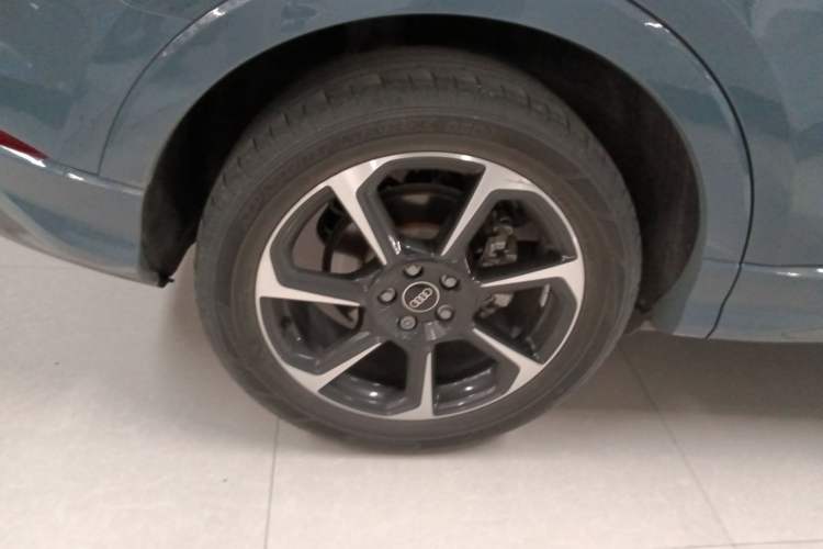 Used Audi Q3 2022 40 TFSI RS Package Performance Model Right Rear Wheel Hub