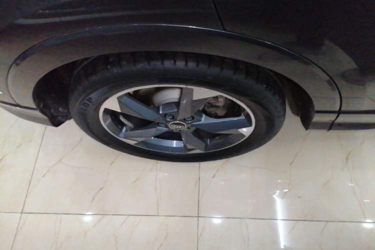Used Audi Q3 2022 35 TFSI Fashion Dynamic Model Right Rear Wheel Hub