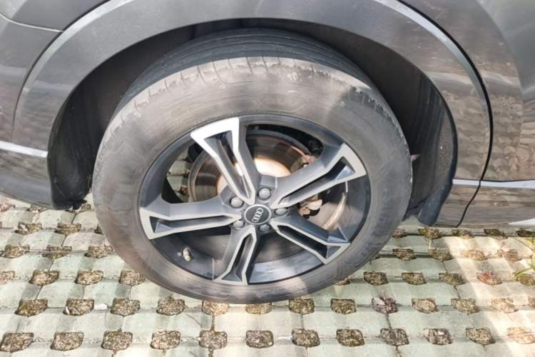 Used Audi Q3 2022 35 TFSI Fashion Dynamic Model Right Rear Wheel Hub