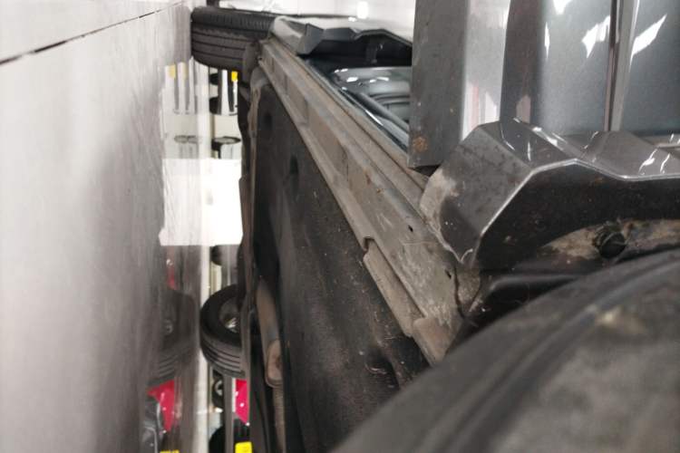 Used Audi Q3 2022 40 TFSI Fashion Dynamic Model Right Side Sill
