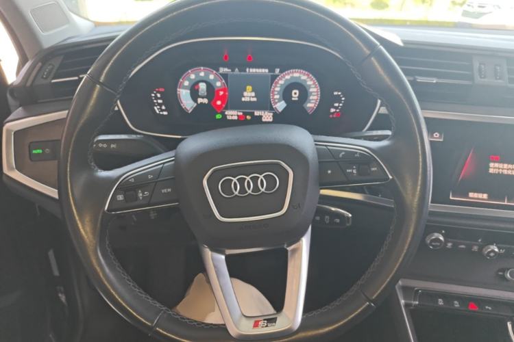 Used Audi Q3 2022 35 TFSI Progressive Dynamic Edition Steering Wheel
