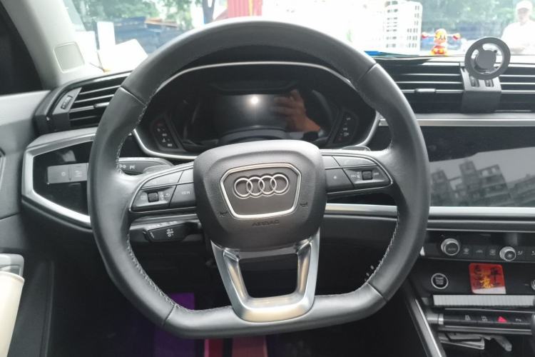 Used Audi Q3 2022 35 TFSI Fashion Dynamic Model Steering Wheel