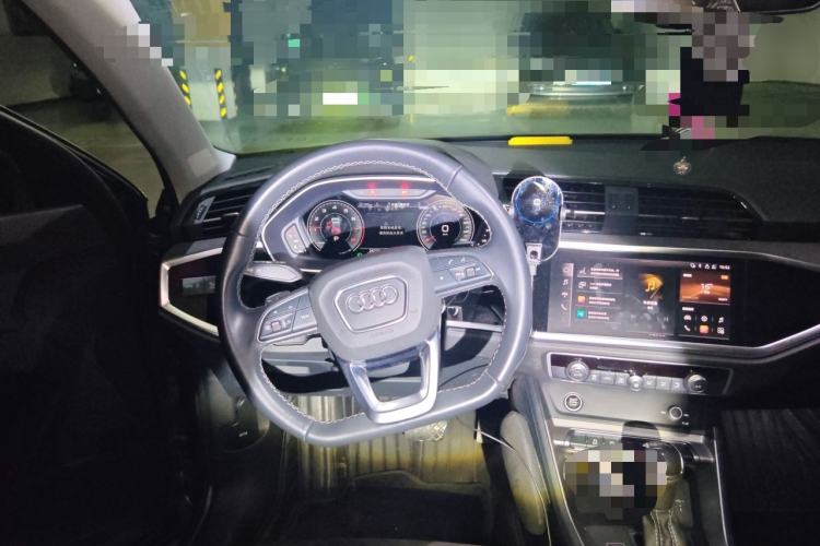 Used Audi Q3 2022 35 TFSI Fashion Dynamic Model Steering Wheel