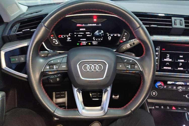 Used Audi Q3 2022 40 TFSI RS Package Performance Model Steering Wheel