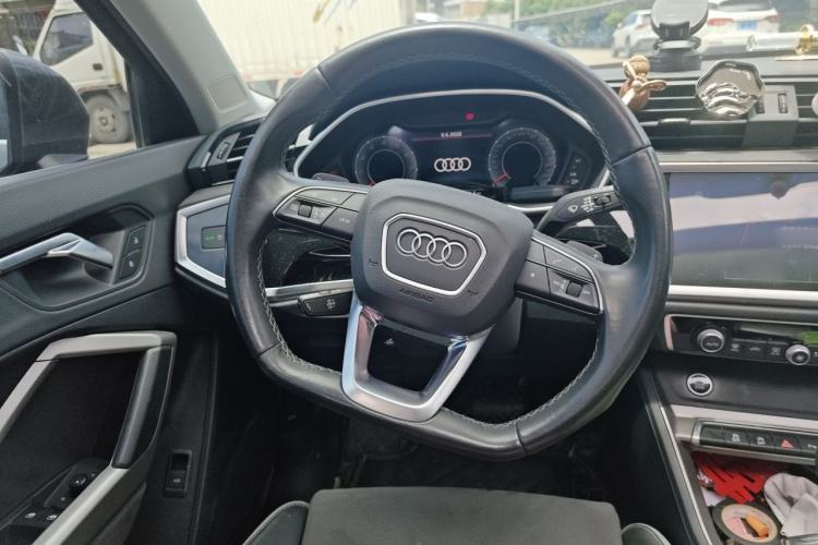 Used Audi Q3 2022 35 TFSI Fashion Dynamic Model Steering Wheel