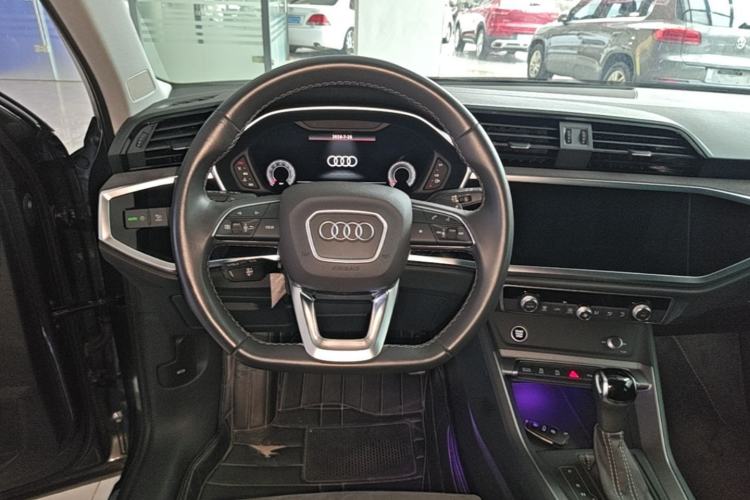 Used Audi Q3 2022 40 TFSI Fashion Dynamic Model Steering Wheel