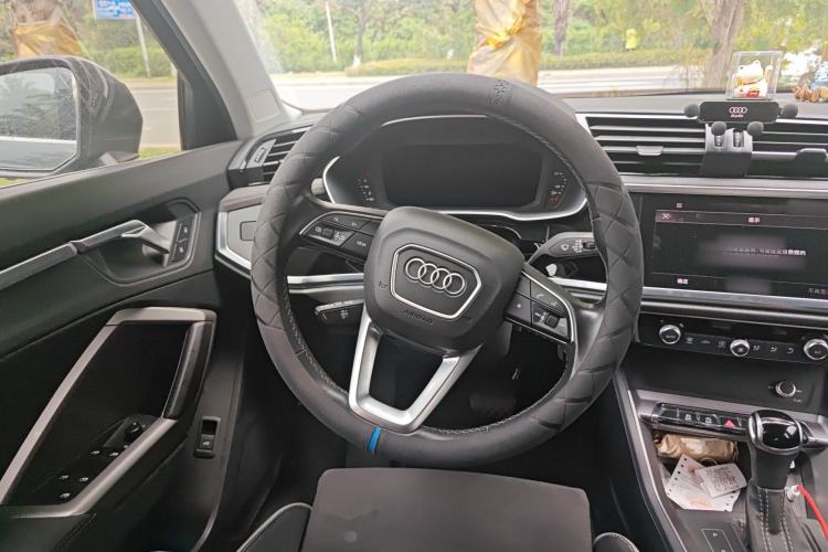 Used Audi Q3 2022 35 TFSI Progressive Dynamic Edition Steering Wheel