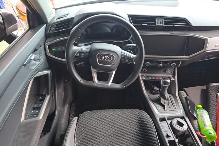 Used Audi Q3 2022 35 TFSI Fashion Dynamic Model Steering Wheel