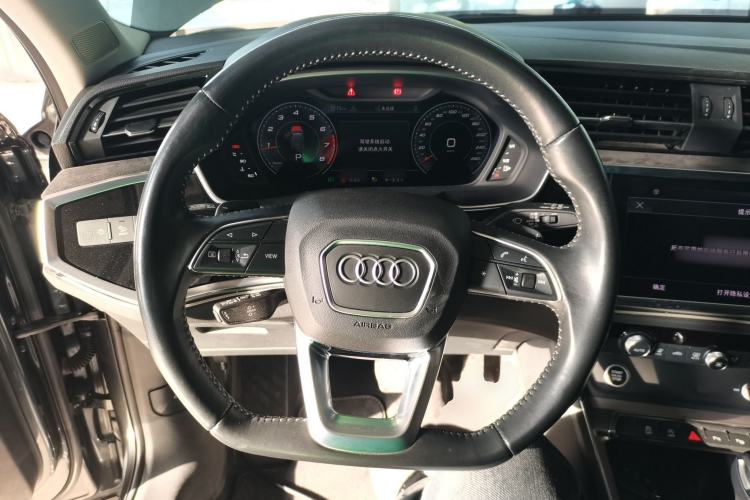 Used Audi Q3 2022 35 TFSI Fashion Dynamic Model Steering Wheel