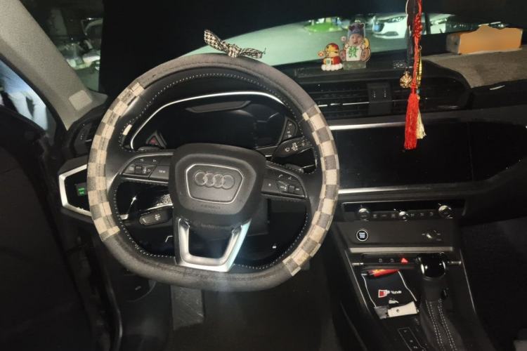 Used Audi Q3 2022 35 TFSI Fashion Dynamic Model Steering Wheel