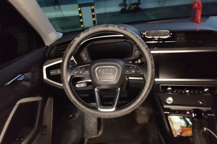 Used Audi Q3 2022 35 TFSI Progressive Dynamic Edition Steering Wheel