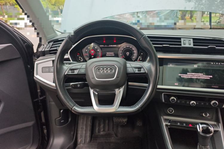Used Audi Q3 2022 35 TFSI Fashion Dynamic Model Steering Wheel
