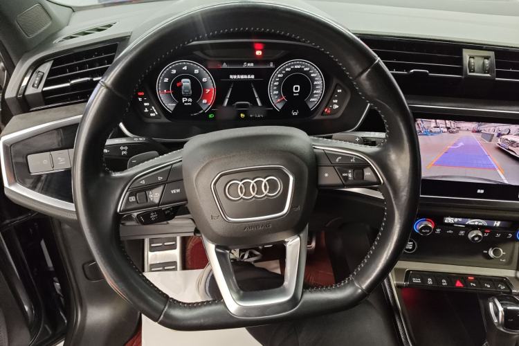 Used Audi Q3 2022 45 TFSI quattro Fashion Dynamic Model Steering Wheel