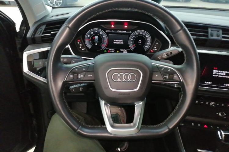 Used Audi Q3 2022 35 TFSI Fashion Dynamic Model Steering Wheel