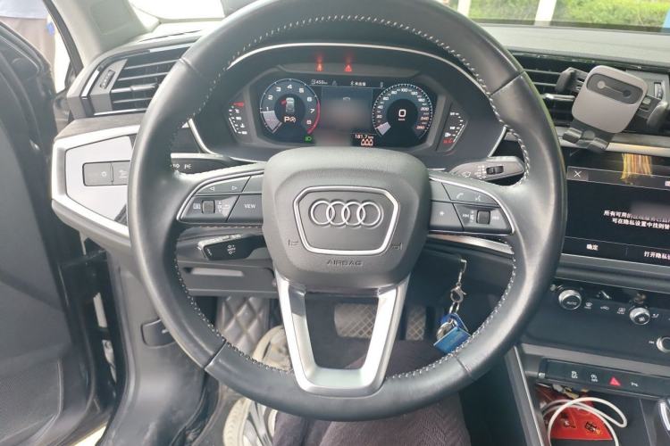 Used Audi Q3 2022 35 TFSI Progressive Dynamic Edition Steering Wheel