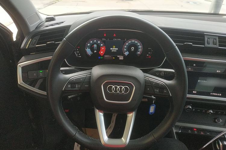 Used Audi Q3 2022 35 TFSI Progressive Dynamic Edition Steering Wheel
