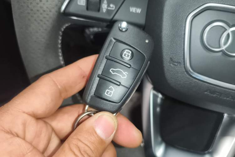 Used Audi Q3 2022 45 TFSI quattro Fashion Dynamic Model Vehicle Key