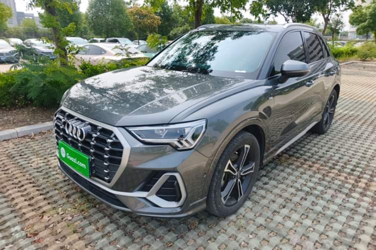 Used Audi Q3 2022 35 TFSI Fashion Dynamic Model Guazi used car, China used car export, Used car for sale, Used cars, Cheapest cars for sale