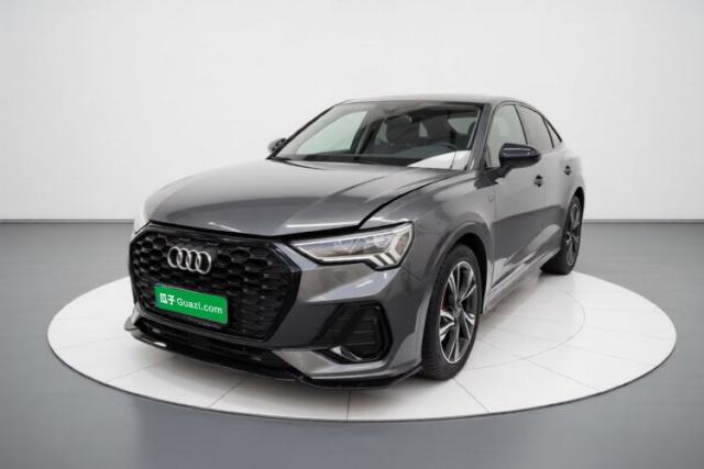 Ojetý Audi Q3 2022 40 TFSI Fashion Dynamic Model