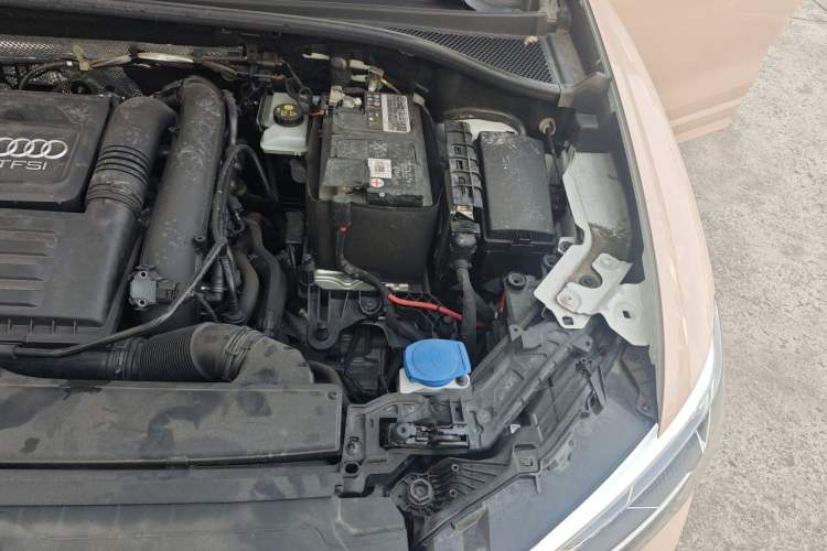Used Audi Q3 2022 35 TFSI Progressive Dynamic Edition Engine Bay Left