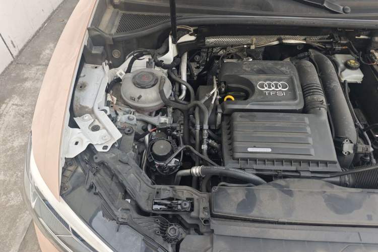 Used Audi Q3 2022 35 TFSI Progressive Dynamic Edition Engine Bay Right