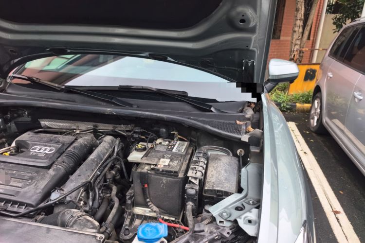 Used Audi Q3 2022 35 TFSI Fashion Dynamic Model Engine Bay Left
