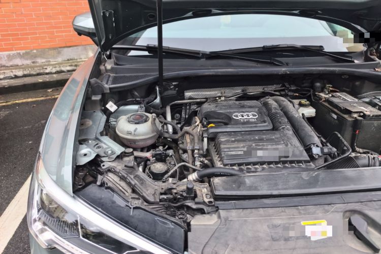 Used Audi Q3 2022 35 TFSI Fashion Dynamic Model Engine Bay Right